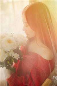 东方莺振孙栋莲